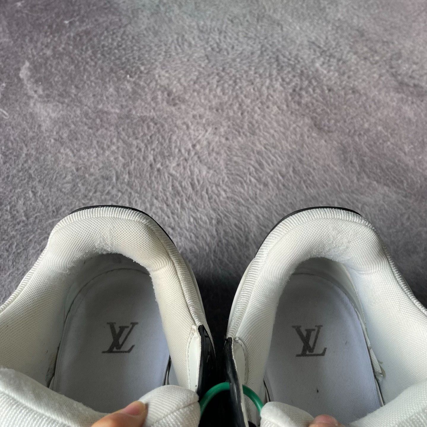 Louis Vuitton Louis Vuitton Training Black Lowtop Sneakers 41 Men Size US 8.5 / EU 41-42 - 8 Thumbnail
