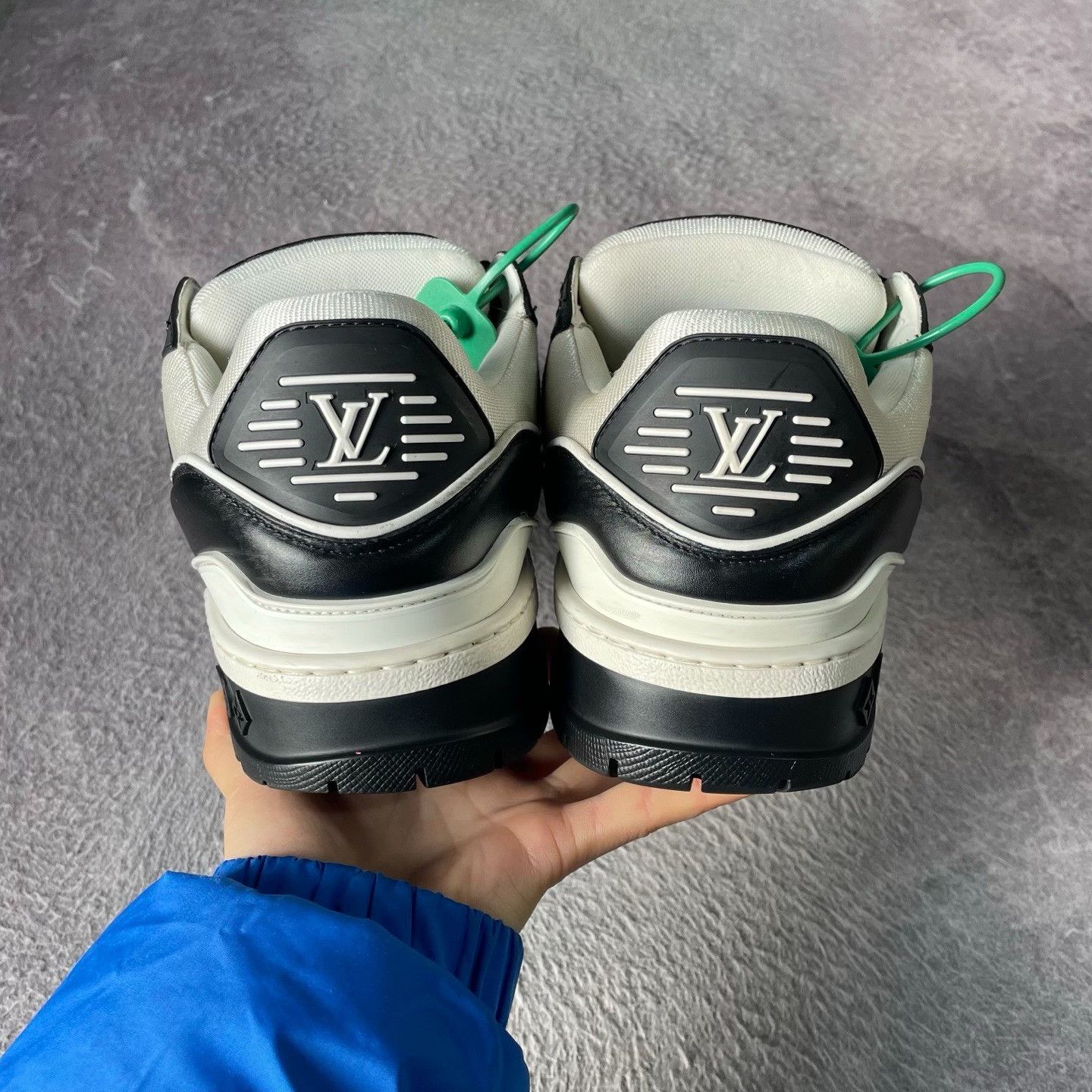 Louis Vuitton Louis Vuitton Training Black Lowtop Sneakers 41 Men Size US 8.5 / EU 41-42 - 3 Thumbnail