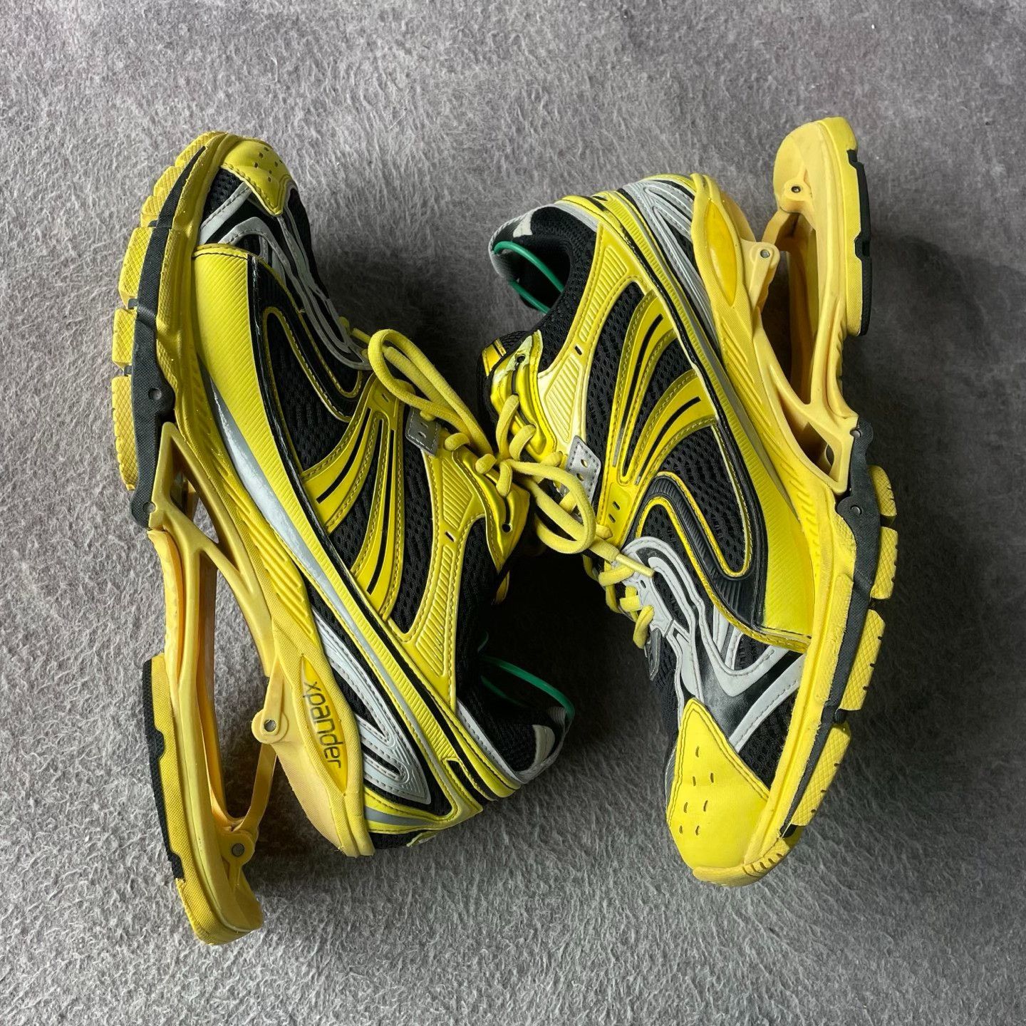 Balenciaga Balenciaga Yellow Lowtop Sneakers 43 Men Size US 10 / EU 43 - 6 Thumbnail