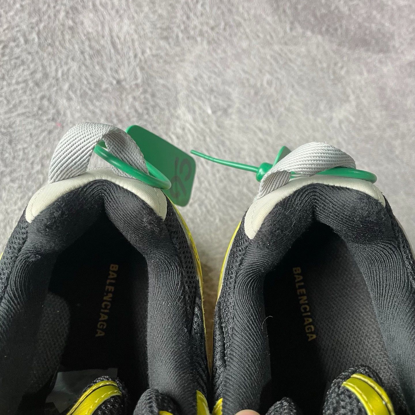 Balenciaga Balenciaga Yellow Lowtop Sneakers 43 Men Size US 10 / EU 43 - 8 Thumbnail