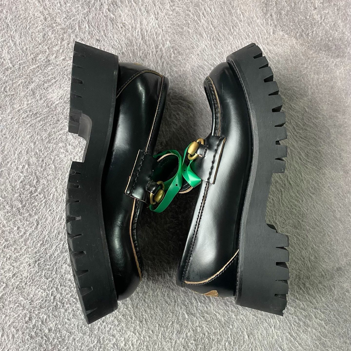 Gucci Gucci Black Lowtop Sneakers 35 Women Size US 5 / IT 35 - 8 Thumbnail