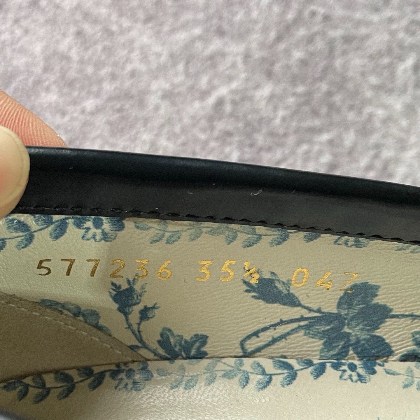Gucci Gucci Black Lowtop Sneakers 35 Women Size US 5 / IT 35 - 6 Thumbnail
