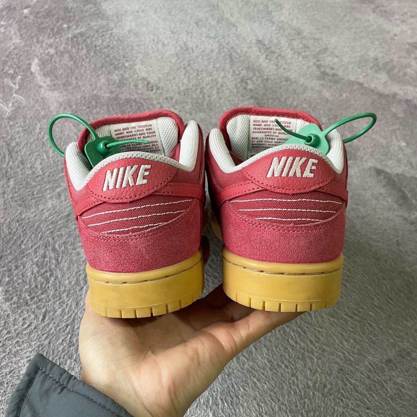 Nike Nike Red Lowtop Sneakers 39 Men Size US 6.5 / EU 39-40 - 3 Thumbnail