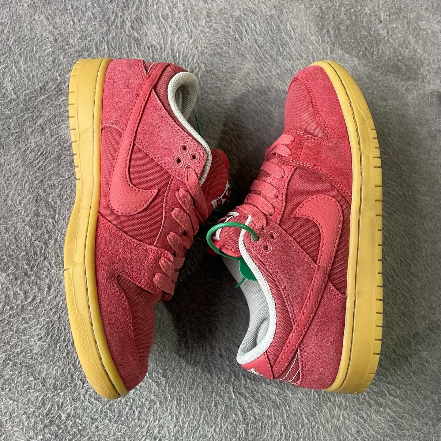 Nike Nike Red Lowtop Sneakers 39 Men Size US 6.5 / EU 39-40 - 7 Thumbnail