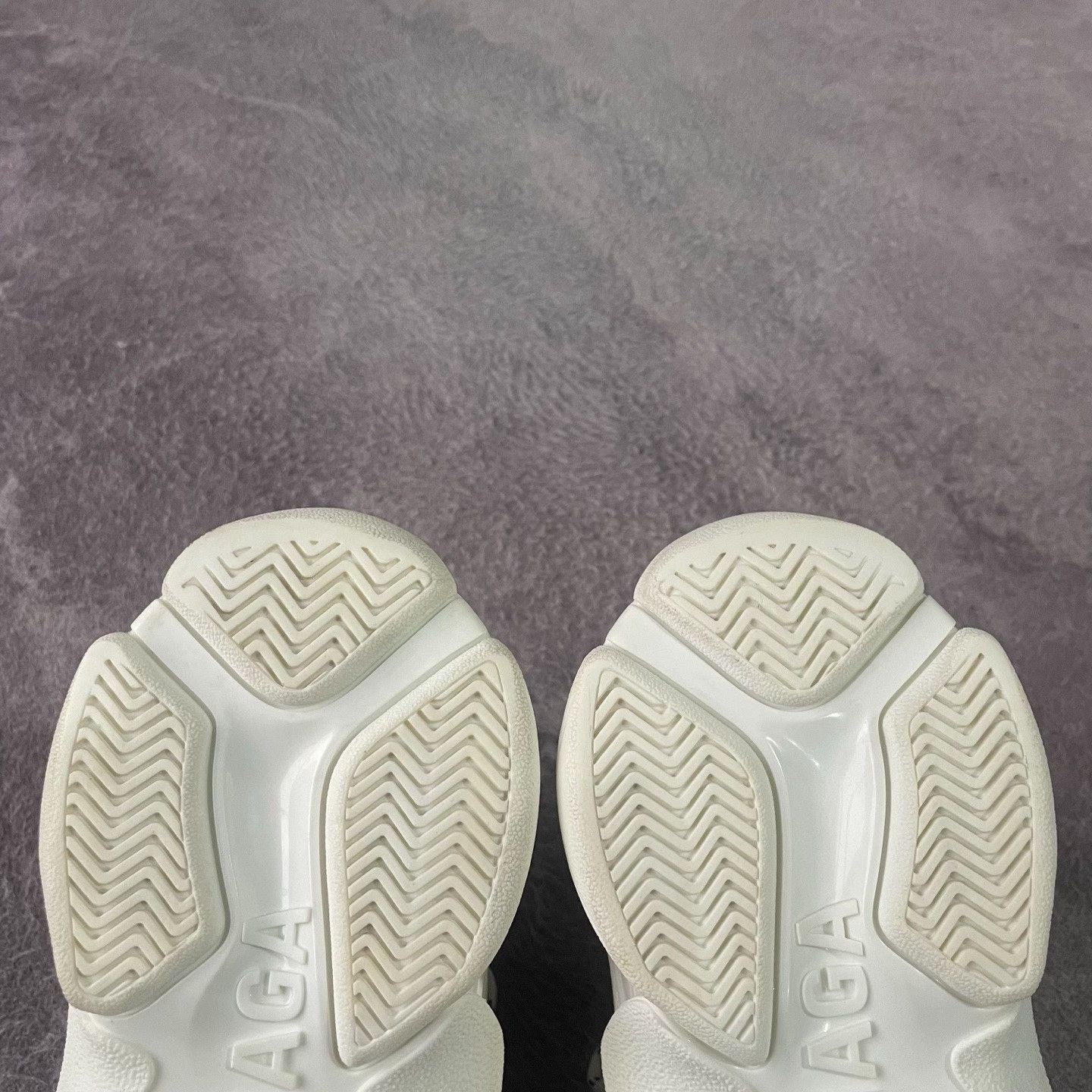 Balenciaga Balenciaga White Lowtop Sneakers S Women Size US 6 / IT 36 - 5 Thumbnail
