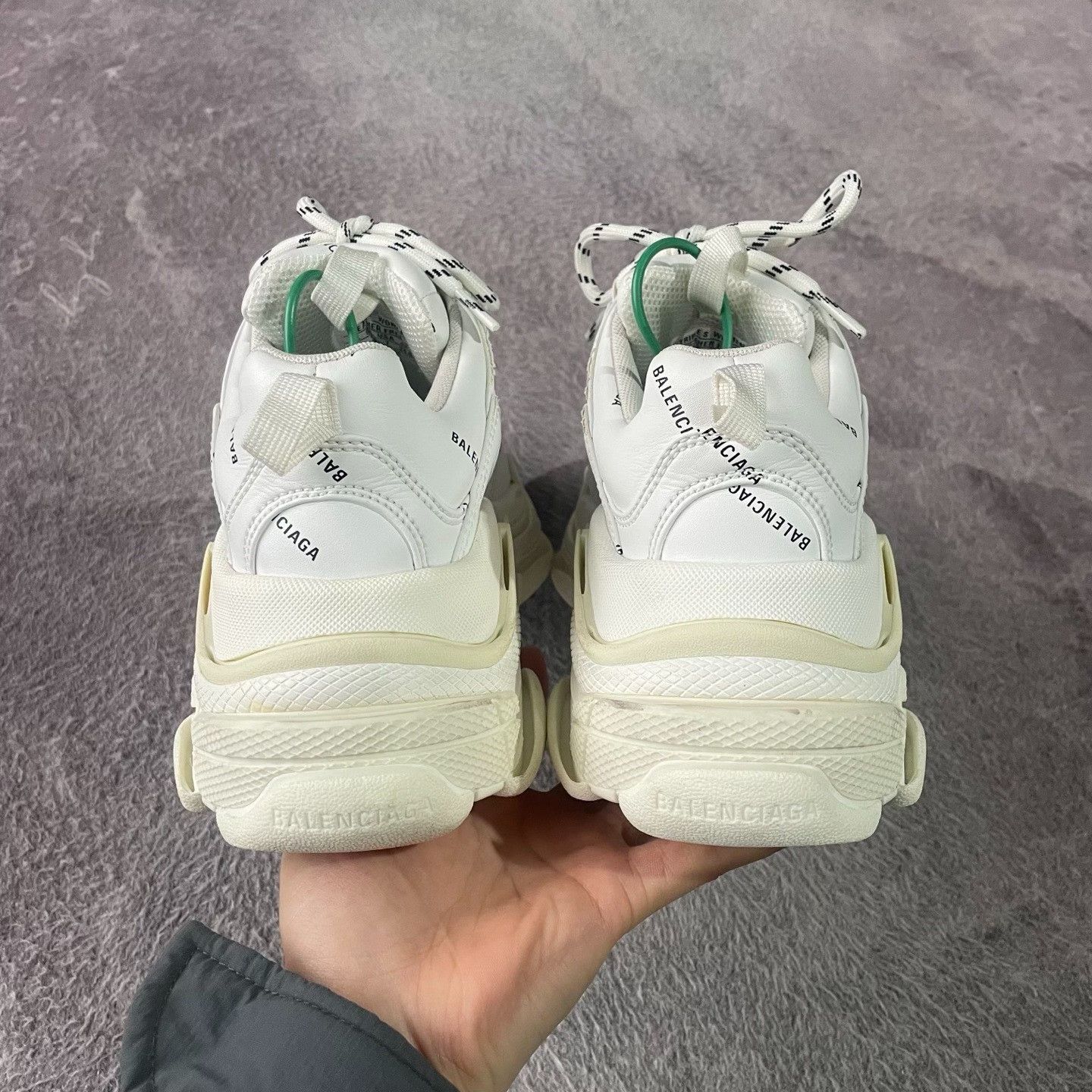 Balenciaga Balenciaga White Lowtop Sneakers S Women Size US 6 / IT 36 - 3 Thumbnail