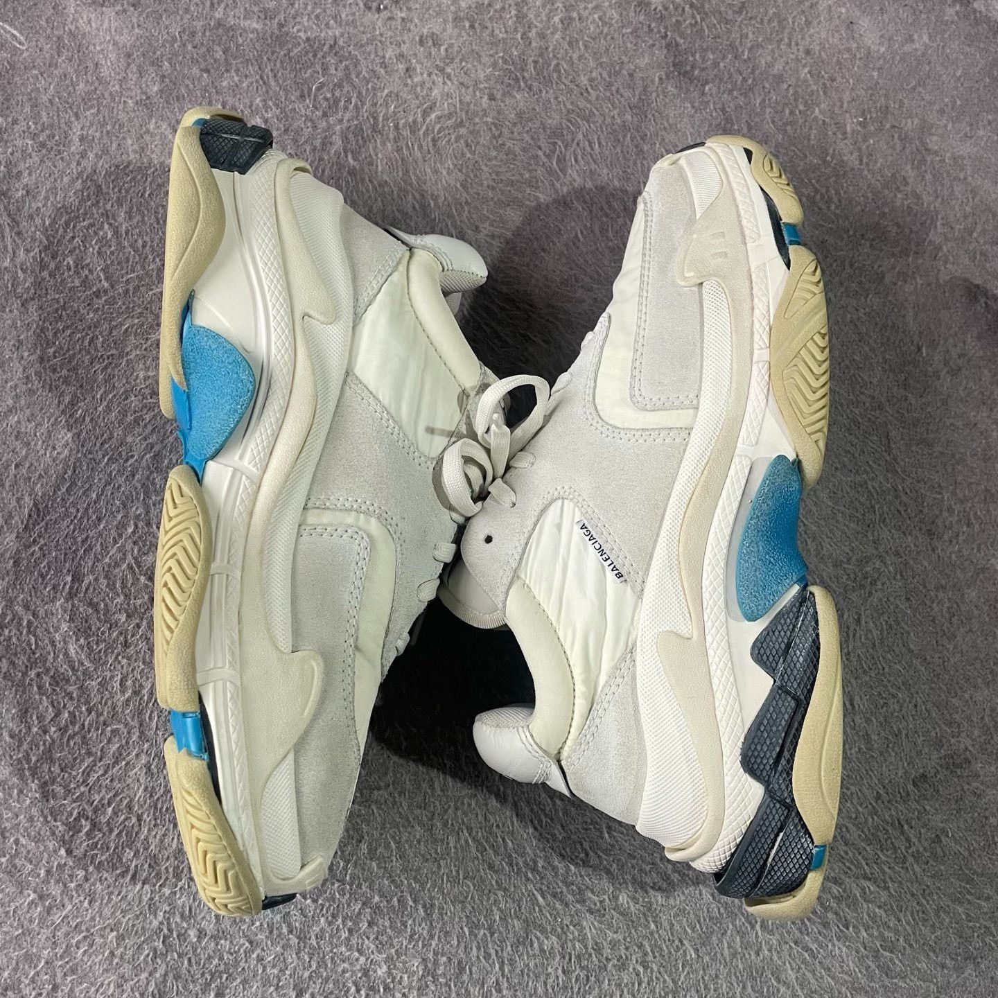 Balenciaga Balenciaga Blue Lowtop Sneakers S Men Size US 10 / EU 43 - 8 Thumbnail