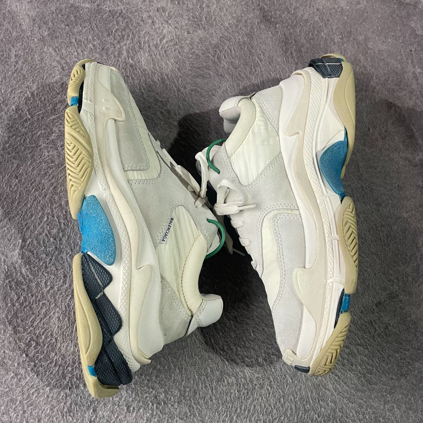 Balenciaga Balenciaga Blue Lowtop Sneakers S Men Size US 10 / EU 43 - 7 Thumbnail