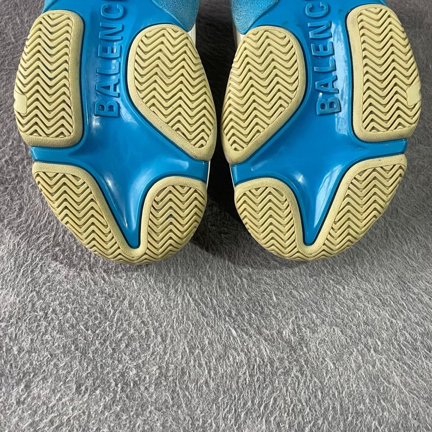 Balenciaga Balenciaga Blue Lowtop Sneakers S Men Size US 10 / EU 43 - 5 Thumbnail
