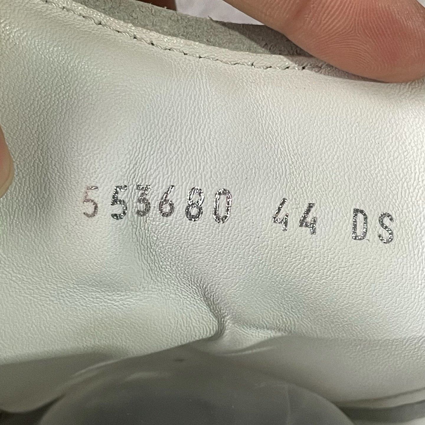 Alexander McQueen Alexander McQueen Suede White Lowtop Sneakers 44 Men Size US 10.5 / EU 43-44 - 5 Thumbnail