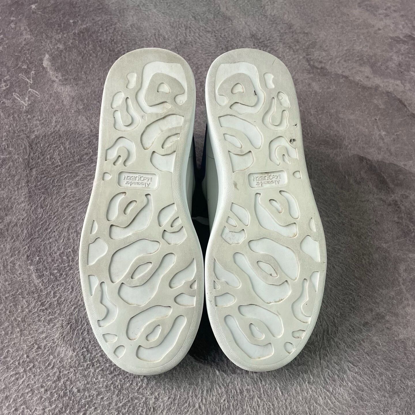 Alexander McQueen Alexander McQueen Suede White Lowtop Sneakers 44 Men Size US 10.5 / EU 43-44 - 4 Thumbnail