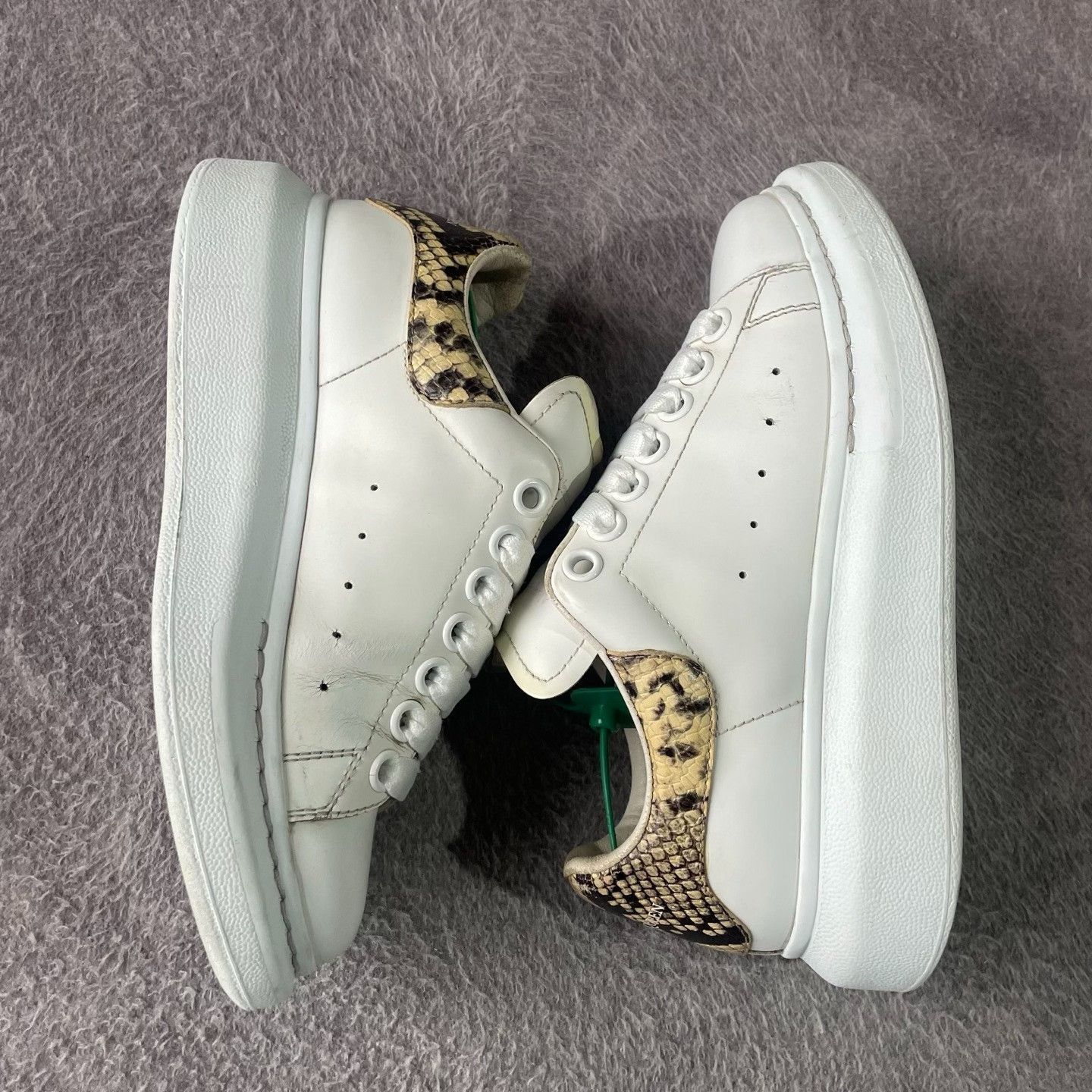 Alexander McQueen Alexander McQueen Animal Print White Lowtop Sneakers Women Size US 5 / IT 35 - 8 Thumbnail