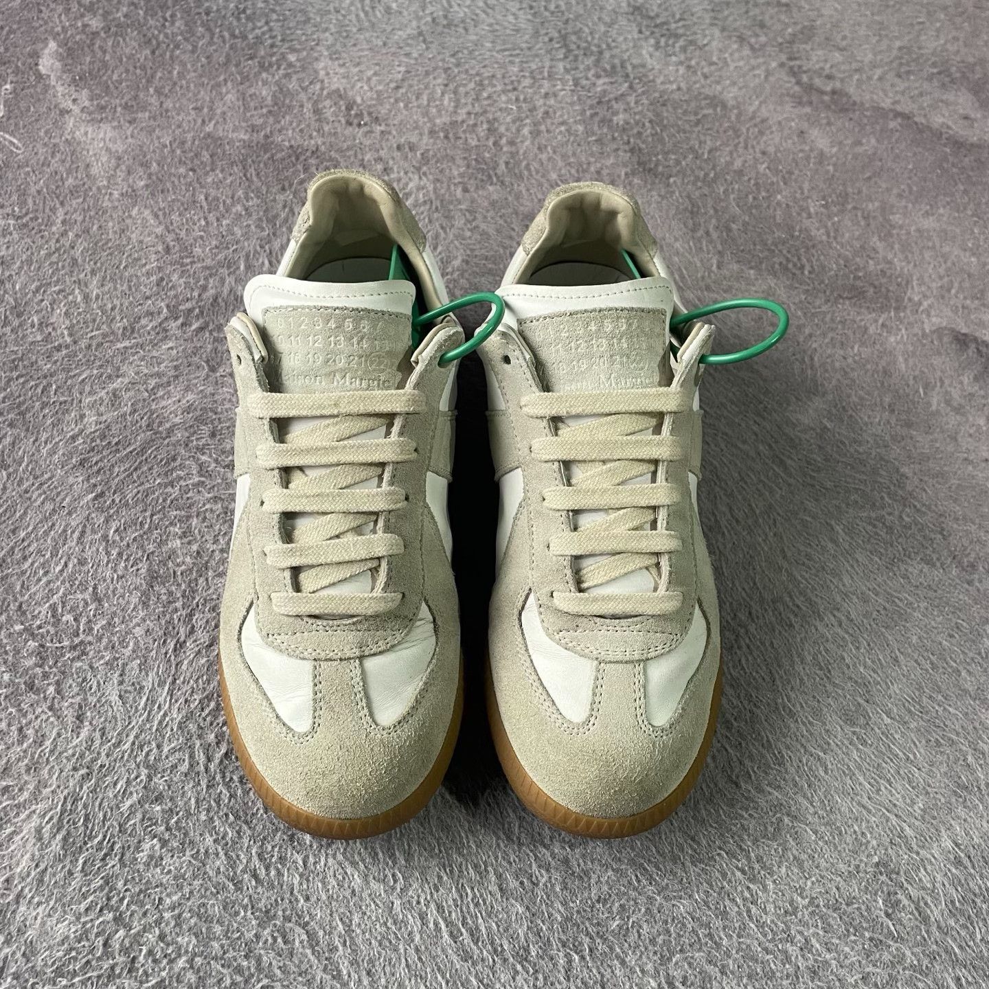Alexander McQueen Alexander McQueen White Lowtop Sneakers S Women Size US 6 / IT 36 - 2 Thumbnail
