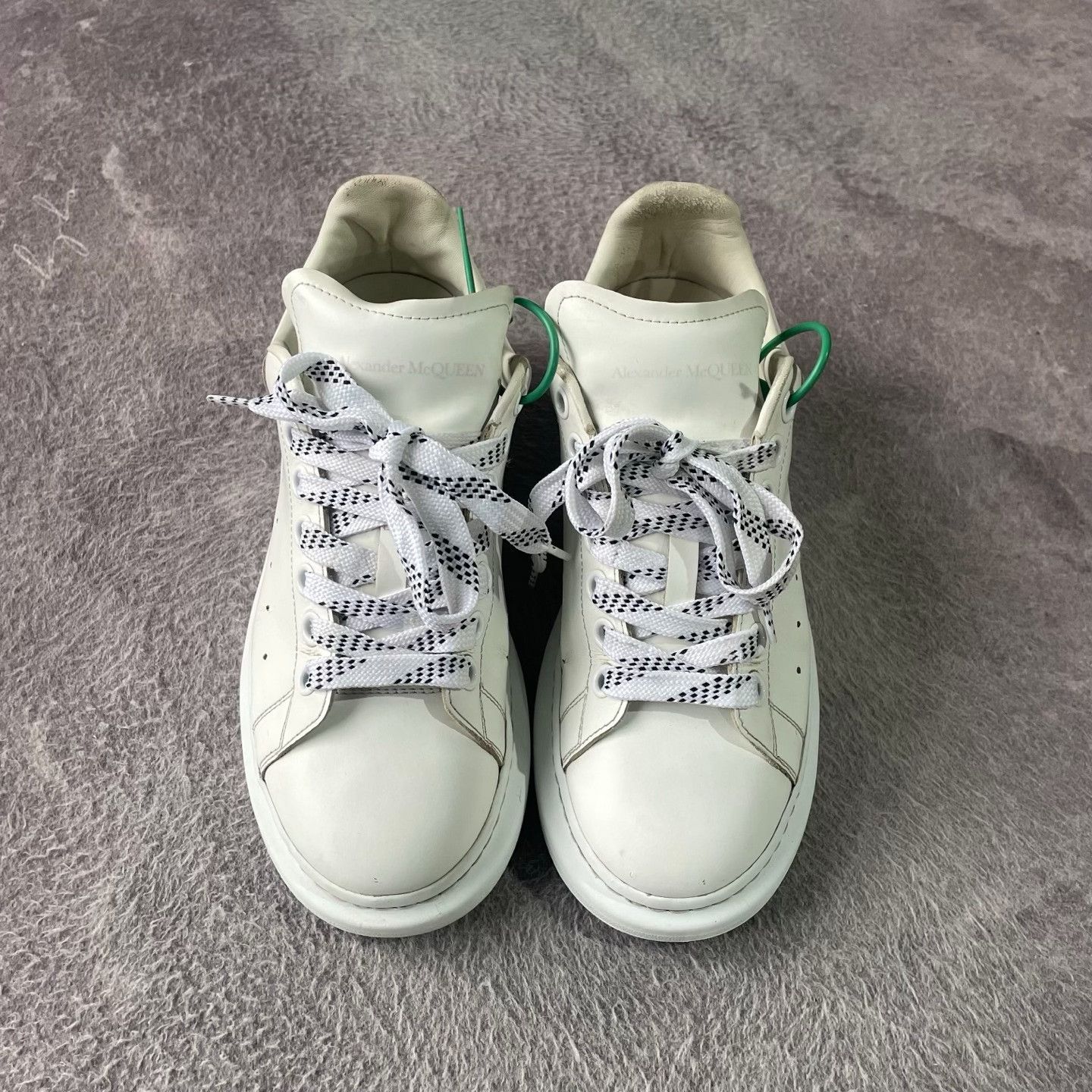 Alexander McQueen Alexander McQueen White Lowtop Sneakers 41 Men Size US 8.5 / EU 41-42 - 2 Thumbnail