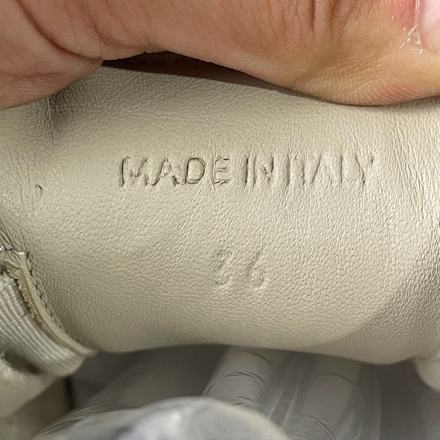 Bally Bally White Lowtop Sneakers S Women Size US 6 / IT 36 - 6 Thumbnail