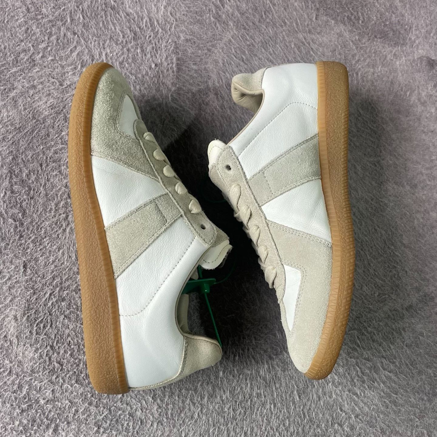 Bally Bally White Lowtop Sneakers S Women Size US 6 / IT 36 - 7 Thumbnail