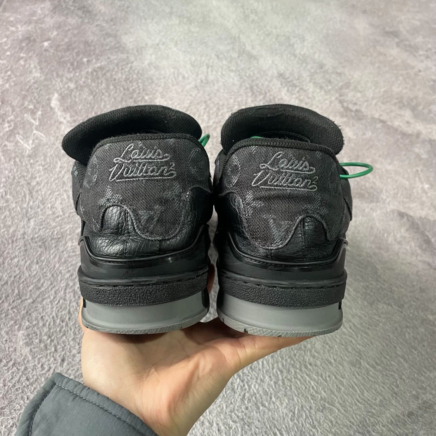 Louis Vuitton Louis Vuitton Collab Black Lowtop Sneakers 41 Men Size US 8.5 / EU 41-42 - 3 Thumbnail