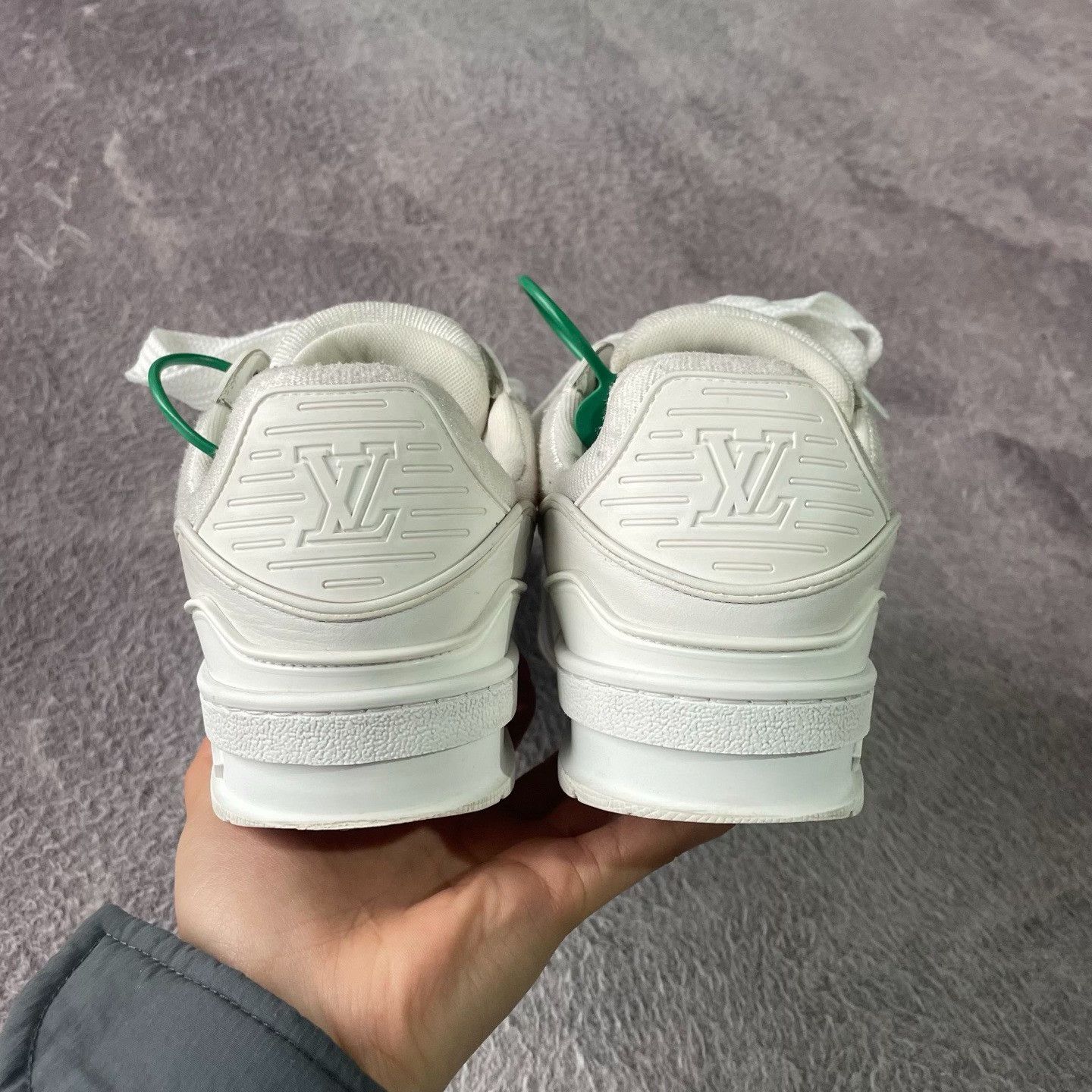 Louis Vuitton Louis Vuitton Training White Lowtop Sneakers 29 Women Size US 8 / IT 38 - 3 Thumbnail