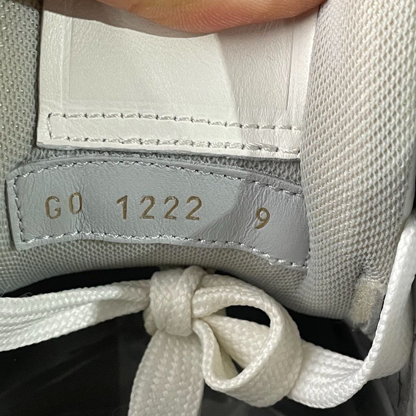 Louis Vuitton Louis Vuitton Training White Lowtop Sneakers 43 Men Size US 10 / EU 43 - 5 Thumbnail