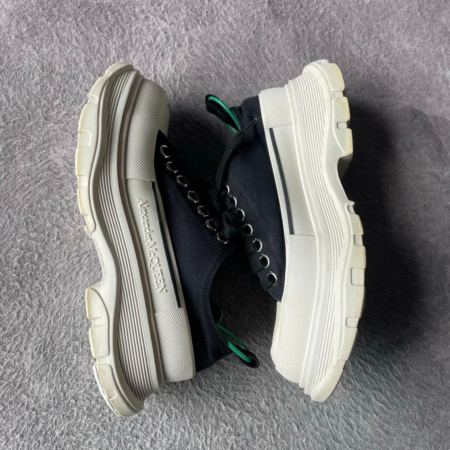Alexander McQueen Alexander McQueen White Boots 37 Women Size US 6.5 / IT 36.5 - 7 Thumbnail