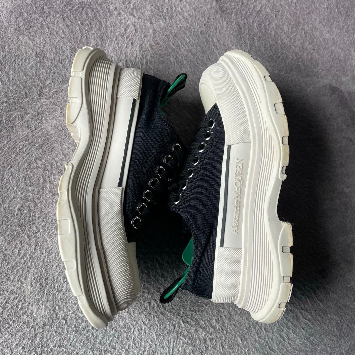 Alexander McQueen Alexander McQueen White Boots 37 Women Size US 6.5 / IT 36.5 - 8 Thumbnail