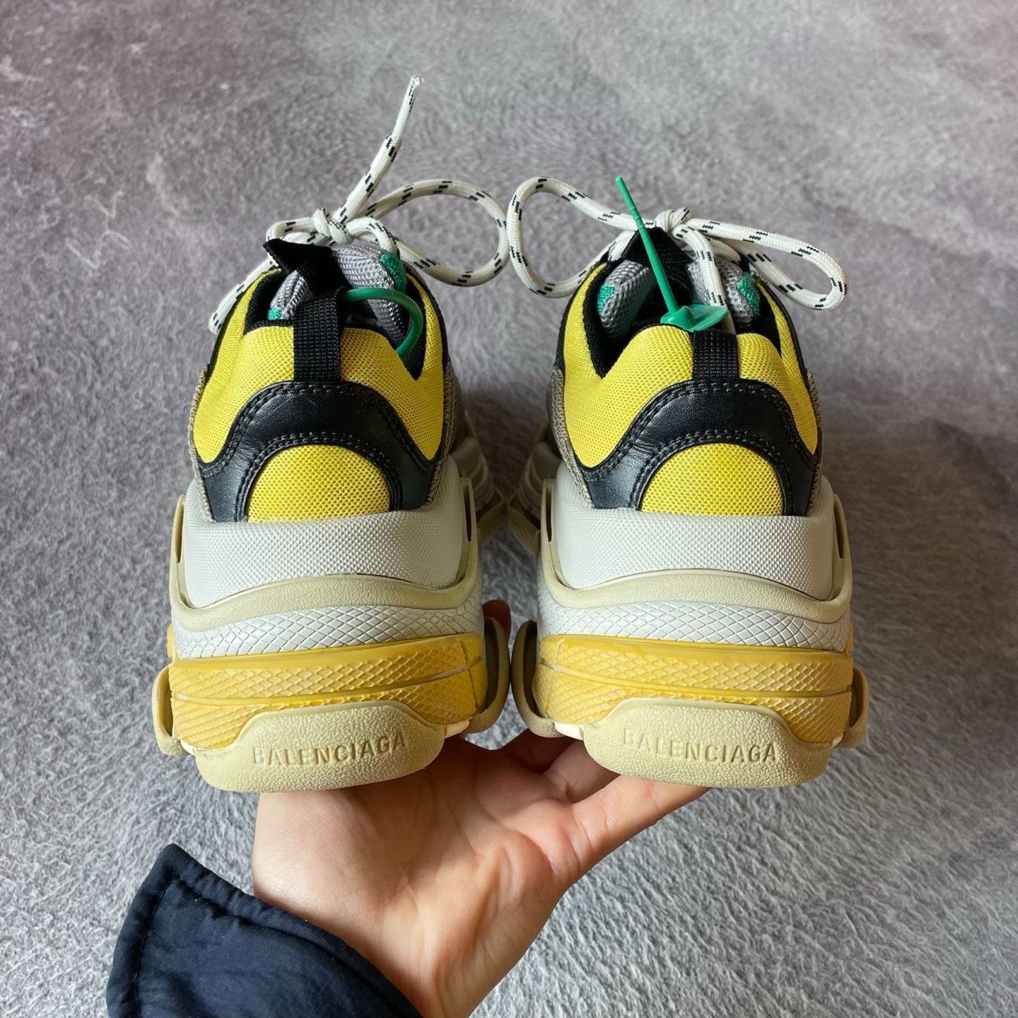 Gucci Gucci Brown Lowtop Sneakers S Women Size US 6 / IT 36 - 3 Thumbnail