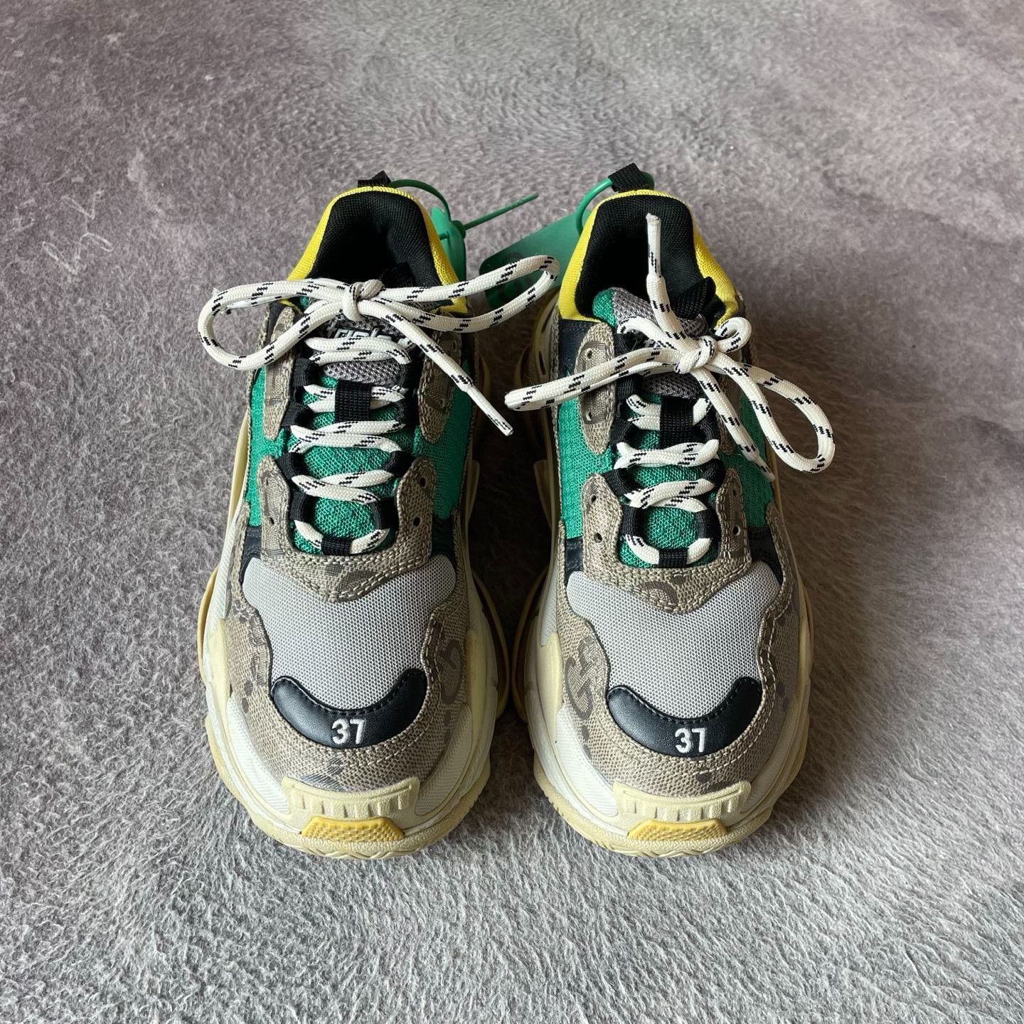 Gucci Gucci Brown Lowtop Sneakers S Women Size US 6 / IT 36 - 2 Thumbnail