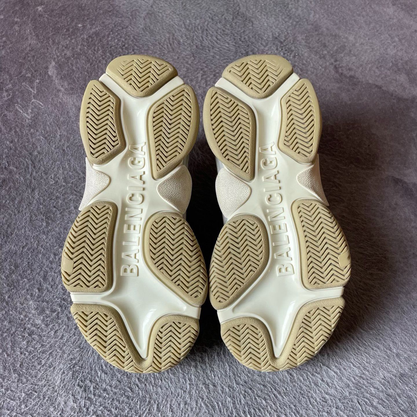 Gucci Gucci Brown Lowtop Sneakers S Women Size US 6 / IT 36 - 4 Thumbnail