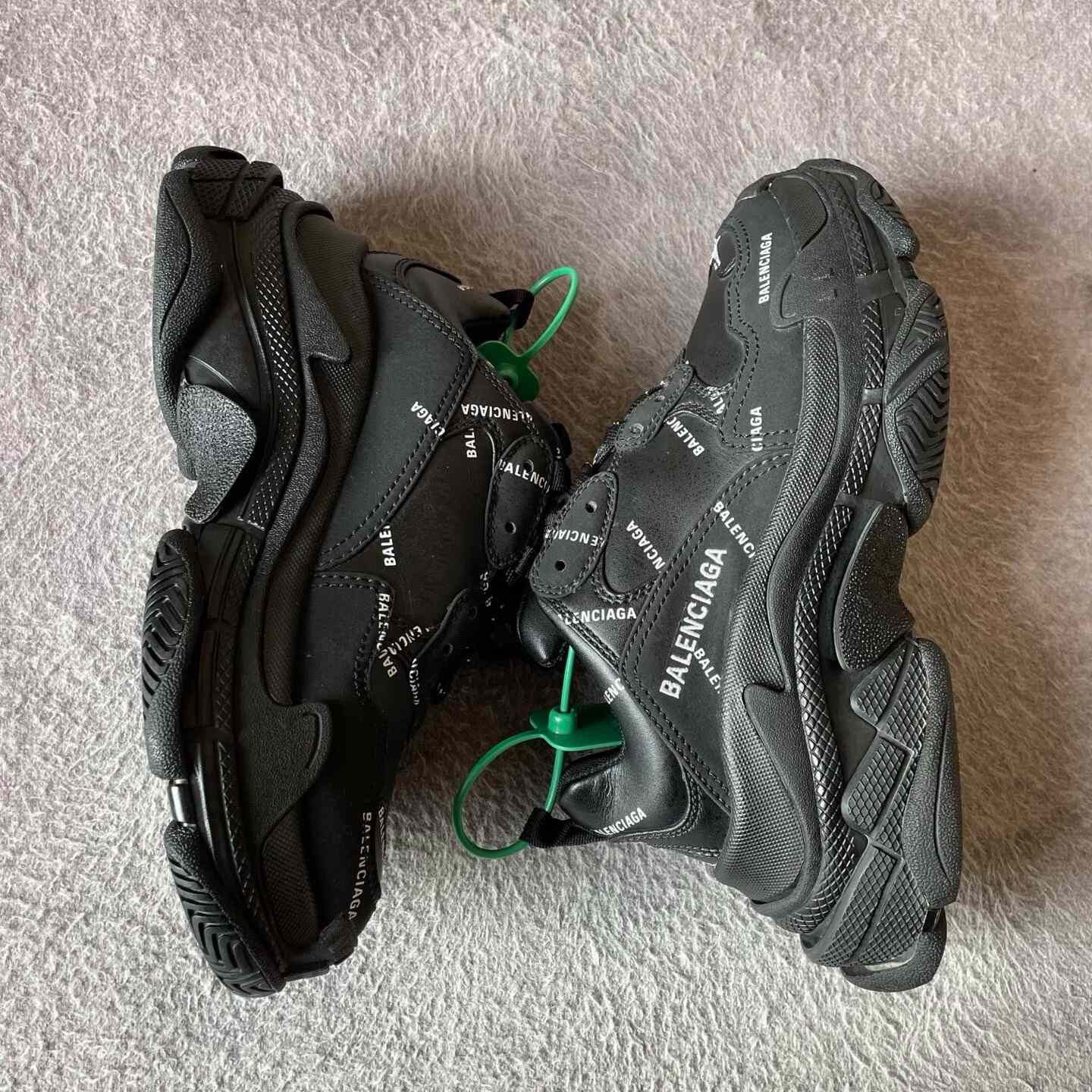 Balenciaga Balenciaga Black Lowtop Sneakers S Women Size US 6 / IT 36 - 8 Thumbnail