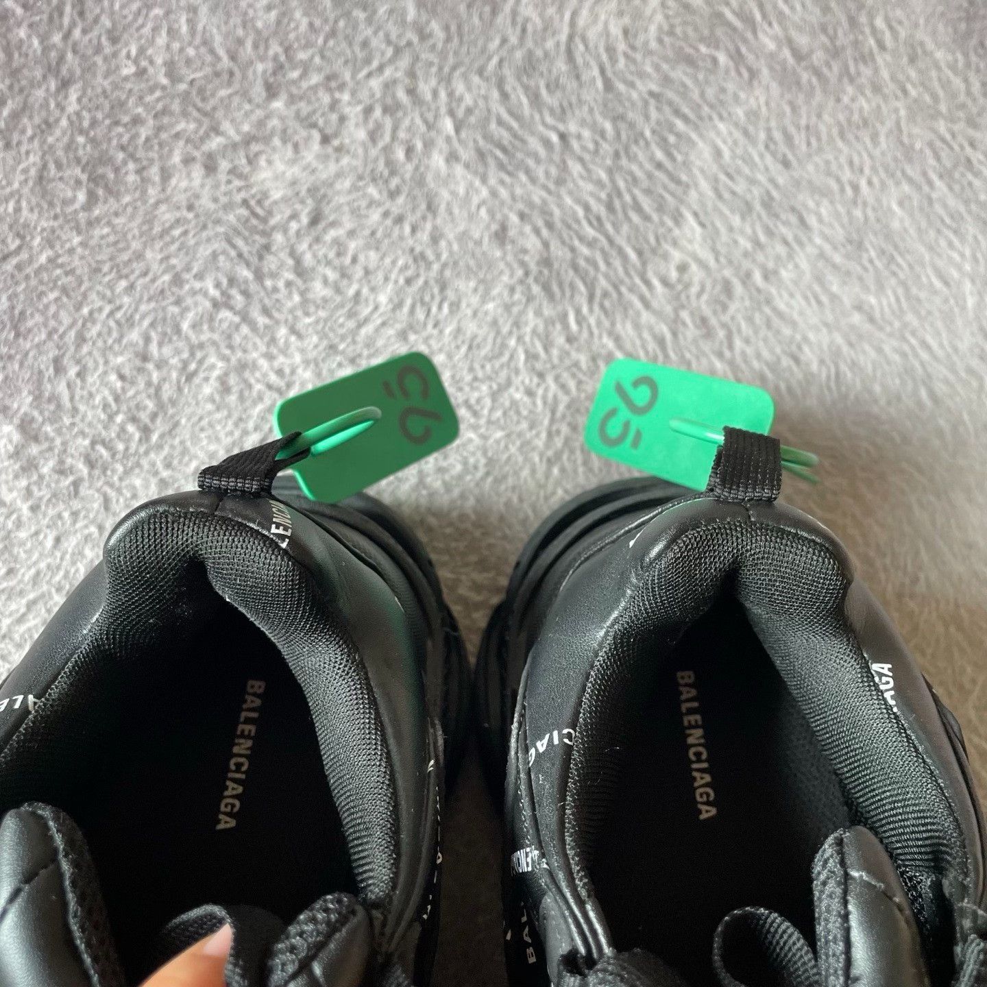 Balenciaga Balenciaga Black Lowtop Sneakers S Women Size US 6 / IT 36 - 9 Thumbnail