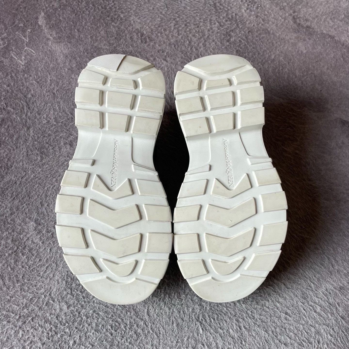 Alexander McQueen Alexander McQueen White Boots 35 Women Size US 5 / IT 35 - 4 Thumbnail