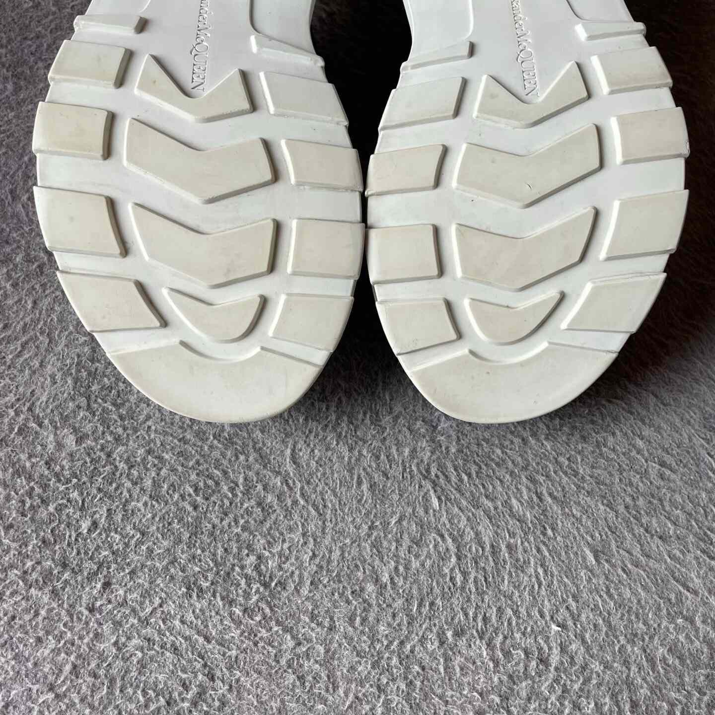 Alexander McQueen Alexander McQueen White Boots 35 Women Size US 5 / IT 35 - 6 Thumbnail