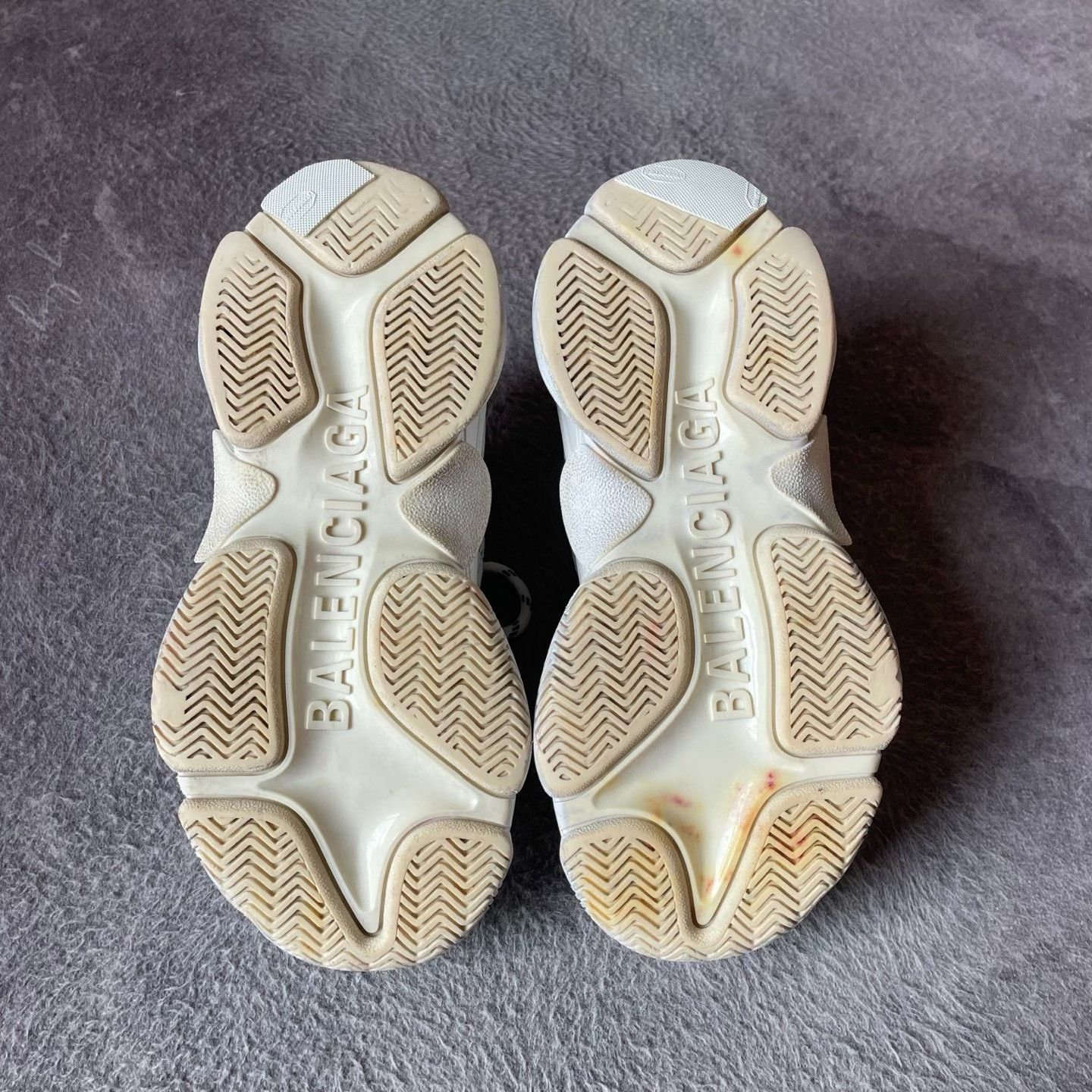 Balenciaga Balenciaga White Lowtop Sneakers S Women Size US 6 / IT 36 - 4 Thumbnail