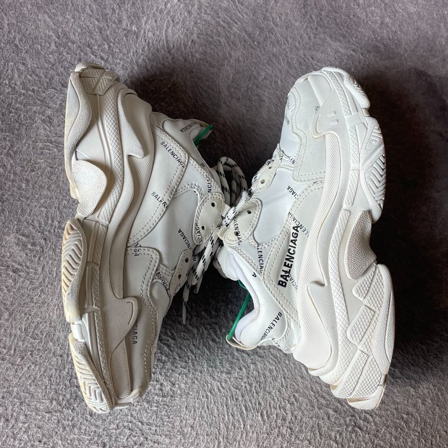 Balenciaga Balenciaga White Lowtop Sneakers S Women Size US 6 / IT 36 - 7 Thumbnail