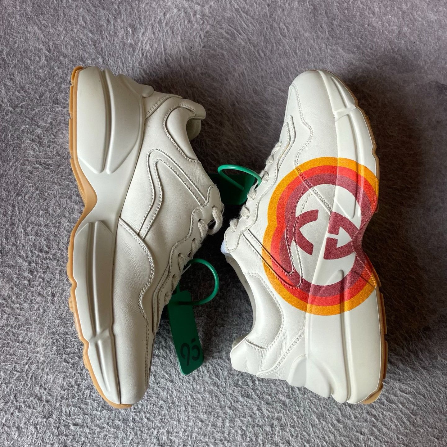 Gucci Gucci White Lowtop Sneakers 36.5 Women Size US 6 / IT 36 - 8 Thumbnail