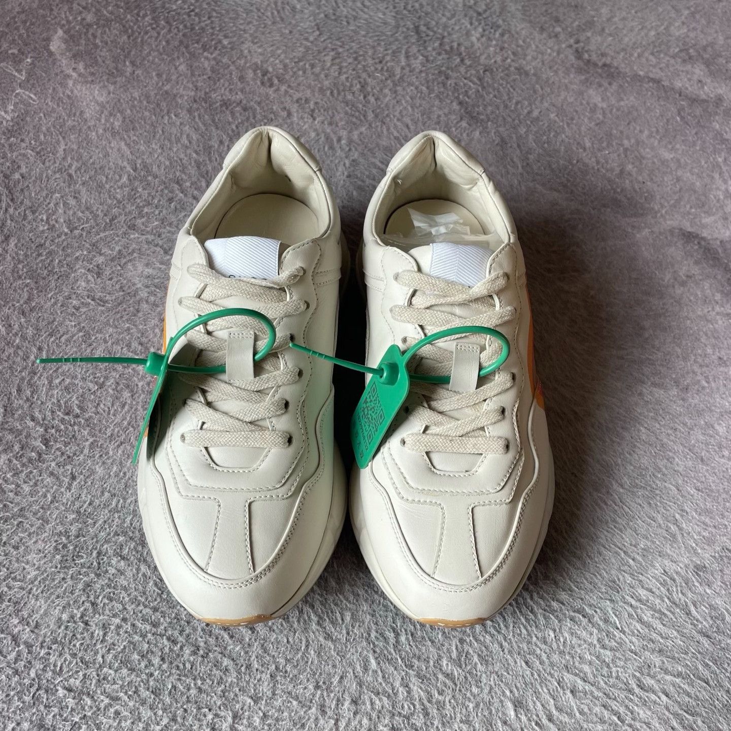 Gucci Gucci White Lowtop Sneakers 36.5 Women Size US 6 / IT 36 - 2 Thumbnail