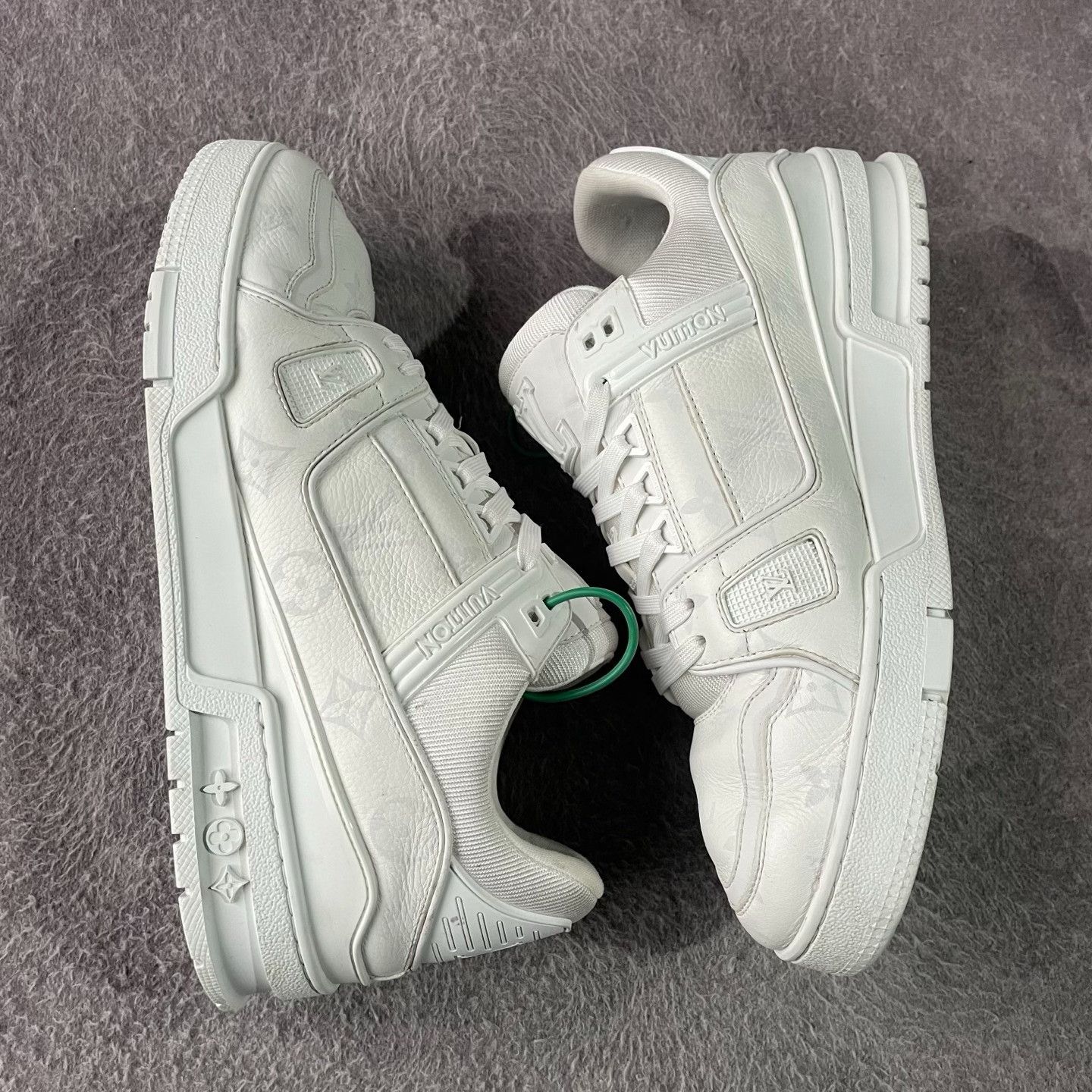 Louis Vuitton Louis Vuitton Training White Lowtop Sneakers 25 Men Size US 10 / EU 43 - 7 Thumbnail