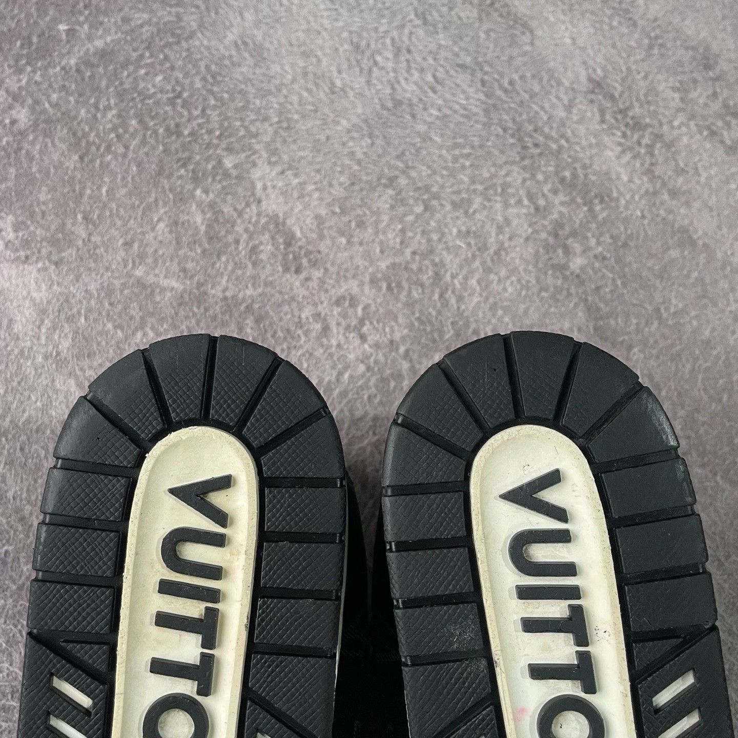 Louis Vuitton Louis Vuitton Training Black Lowtop Sneakers 41 Men Size US 8.5 / EU 41-42 - 5 Thumbnail