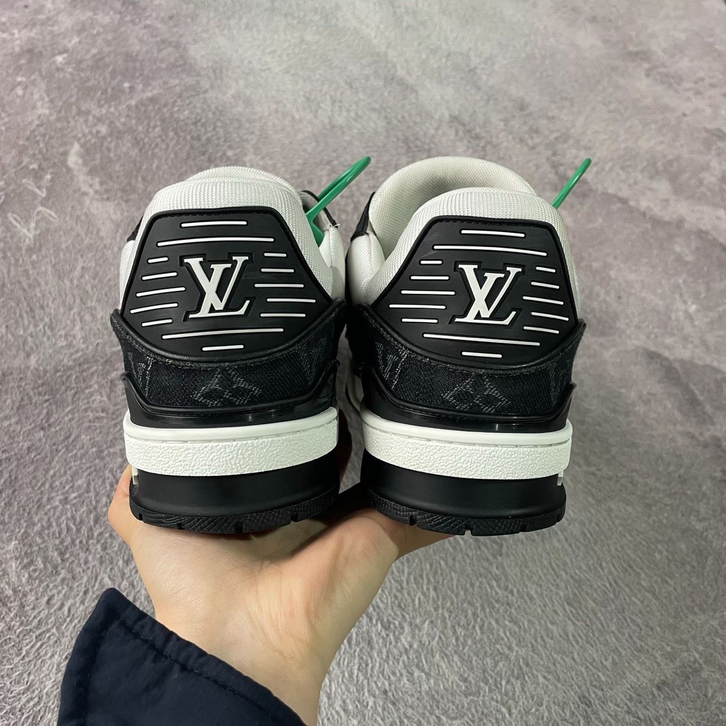 Louis Vuitton Louis Vuitton Training Black Lowtop Sneakers 41 Men Size US 8.5 / EU 41-42 - 3 Thumbnail