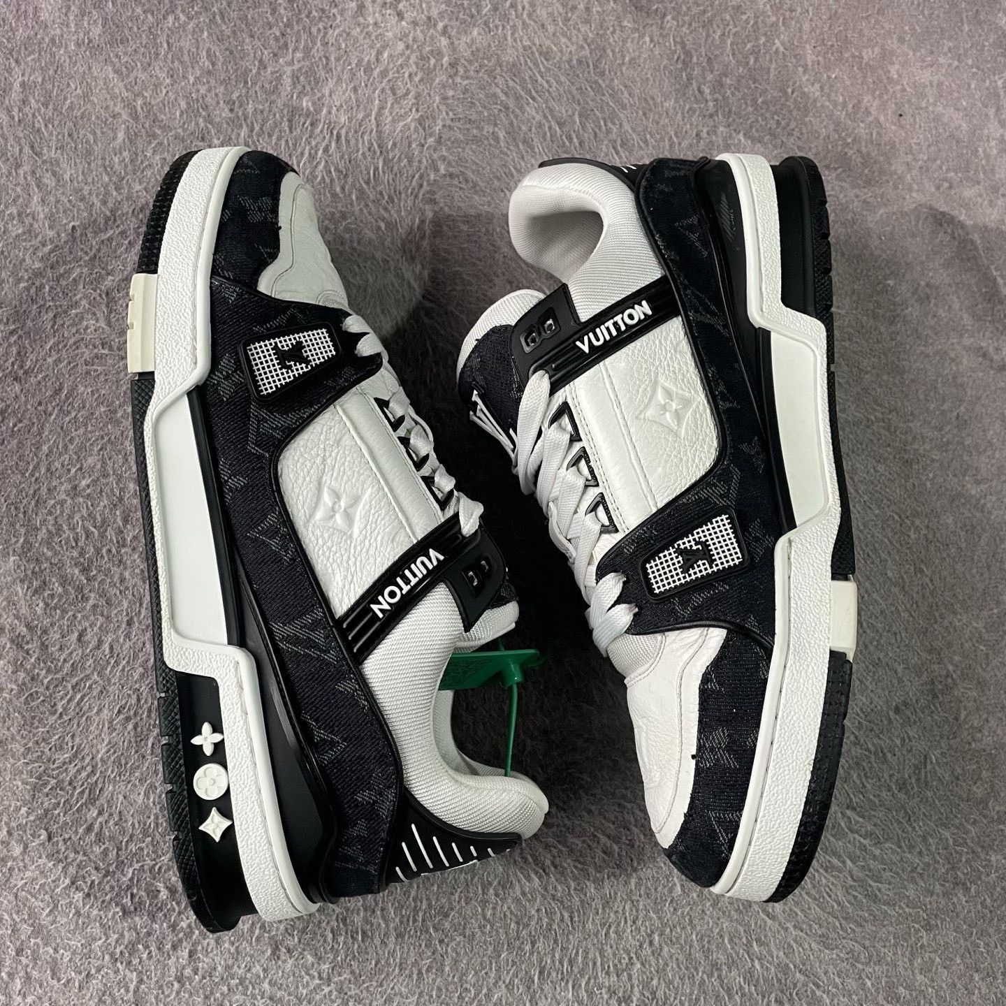 Louis Vuitton Louis Vuitton Training Black Lowtop Sneakers 41 Men Size US 8.5 / EU 41-42 - 7 Thumbnail