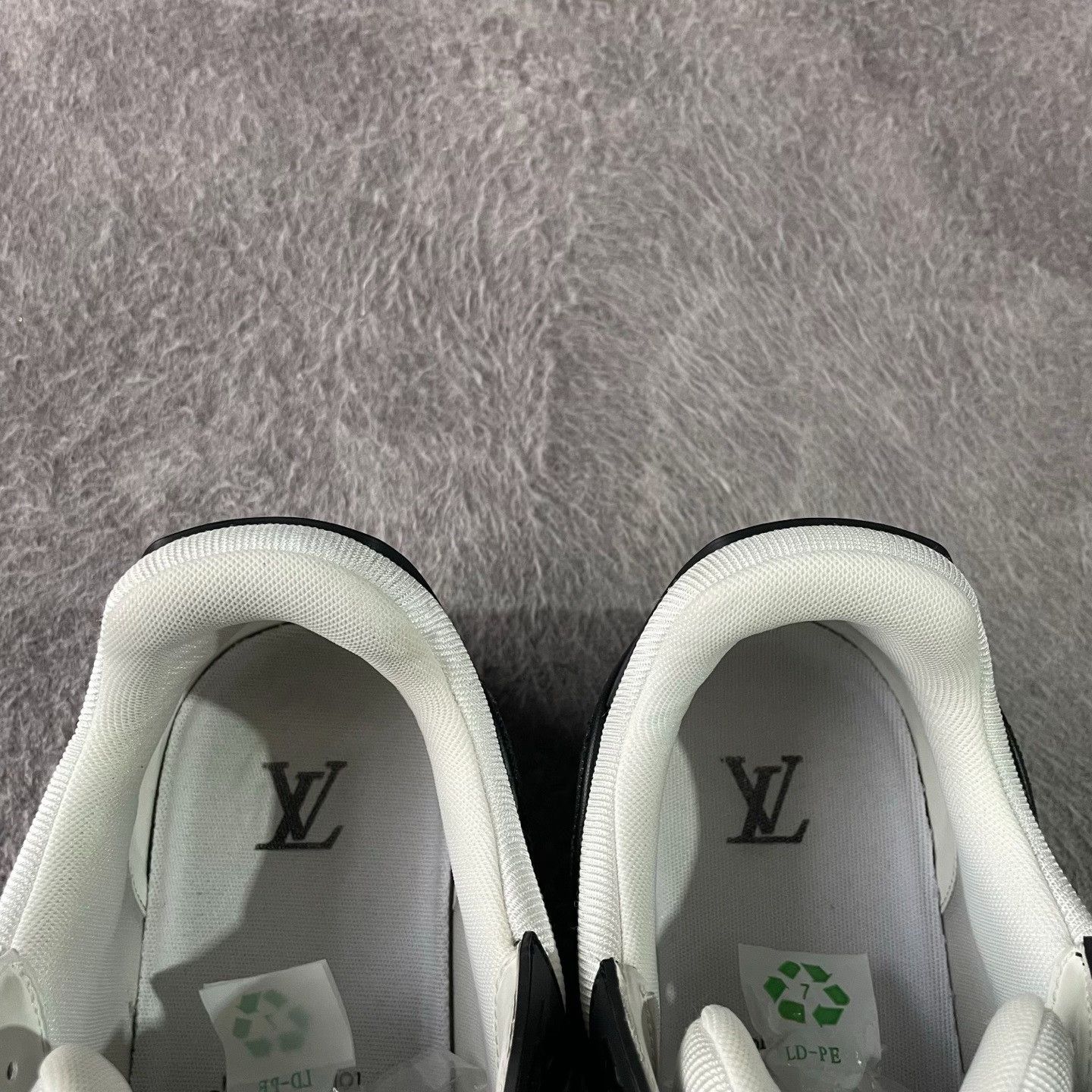 Louis Vuitton Louis Vuitton Training Black Lowtop Sneakers 41 Men Size US 8.5 / EU 41-42 - 9 Thumbnail