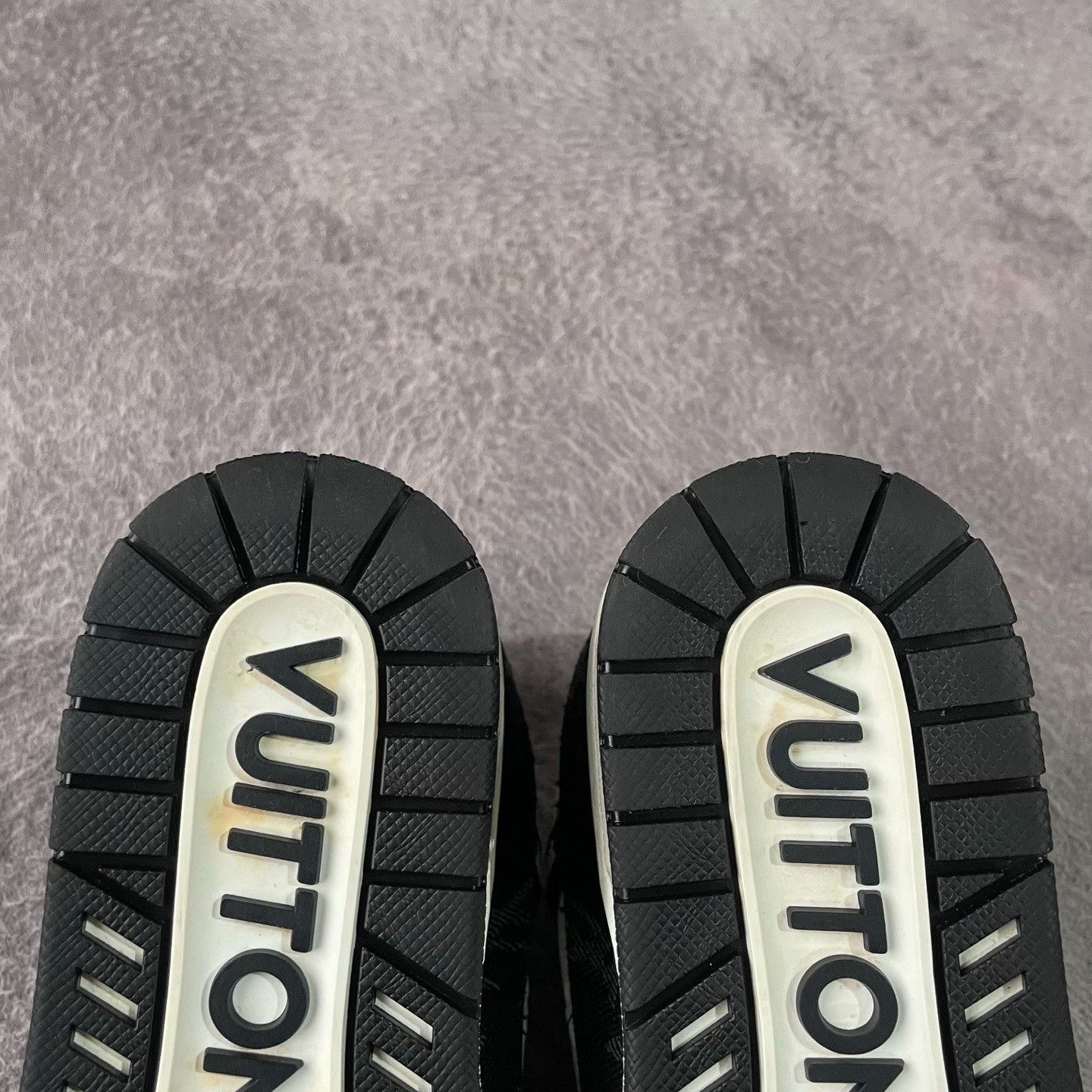 Louis Vuitton Louis Vuitton Training Black Lowtop Sneakers 36 Women Size US 6 / IT 36 - 5 Thumbnail