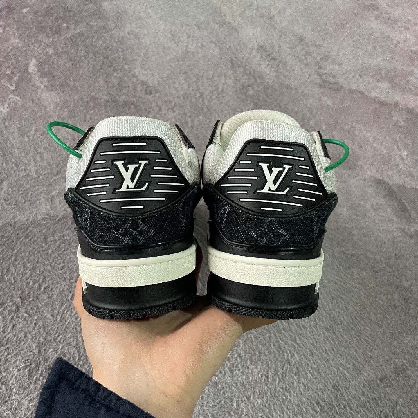 Louis Vuitton Louis Vuitton Training Black Lowtop Sneakers 36 Women Size US 6 / IT 36 - 3 Thumbnail