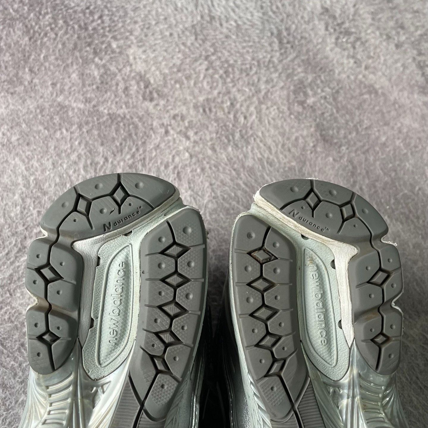 New Balance New Balance Silver Lowtop Sneakers M Men Size US 10 / EU 43 - 5 Thumbnail