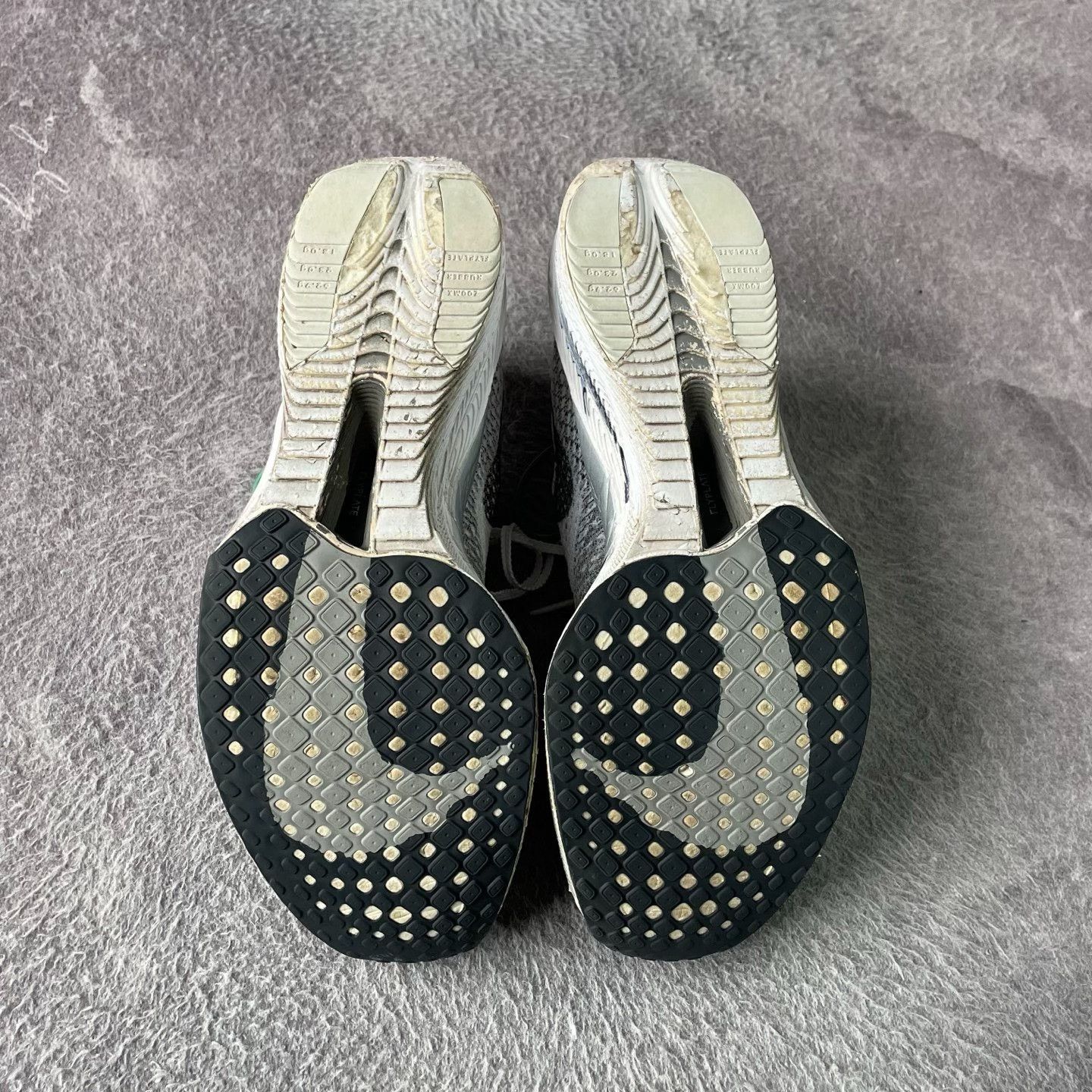 Nike Nike ZOOMX Silver Lowtop Sneakers 42 Men Size US 9 / EU 42 - 4 Thumbnail