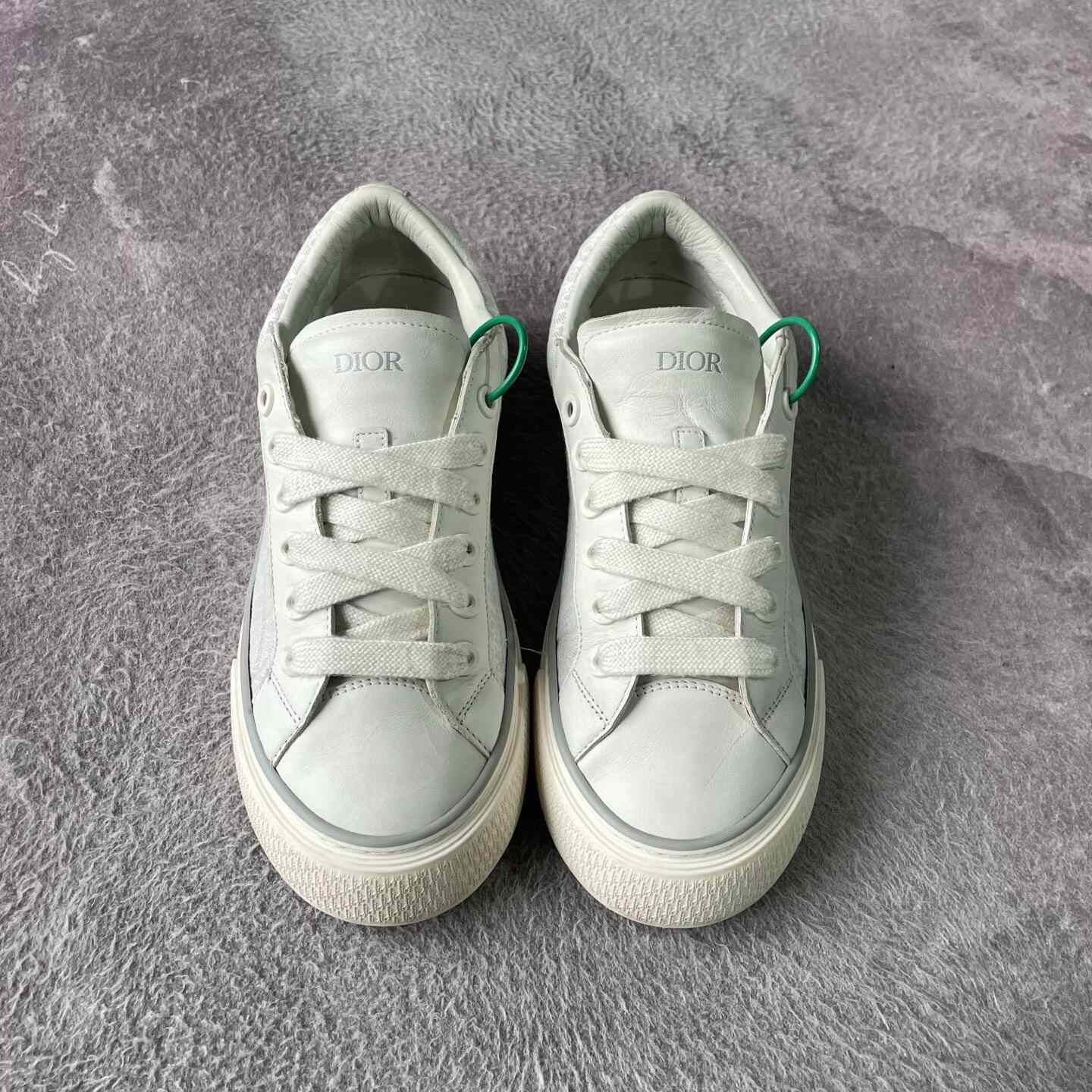 Dior Dior White Lowtop Sneakers 33 Men Size US 5 / EU 37 - 2 Thumbnail