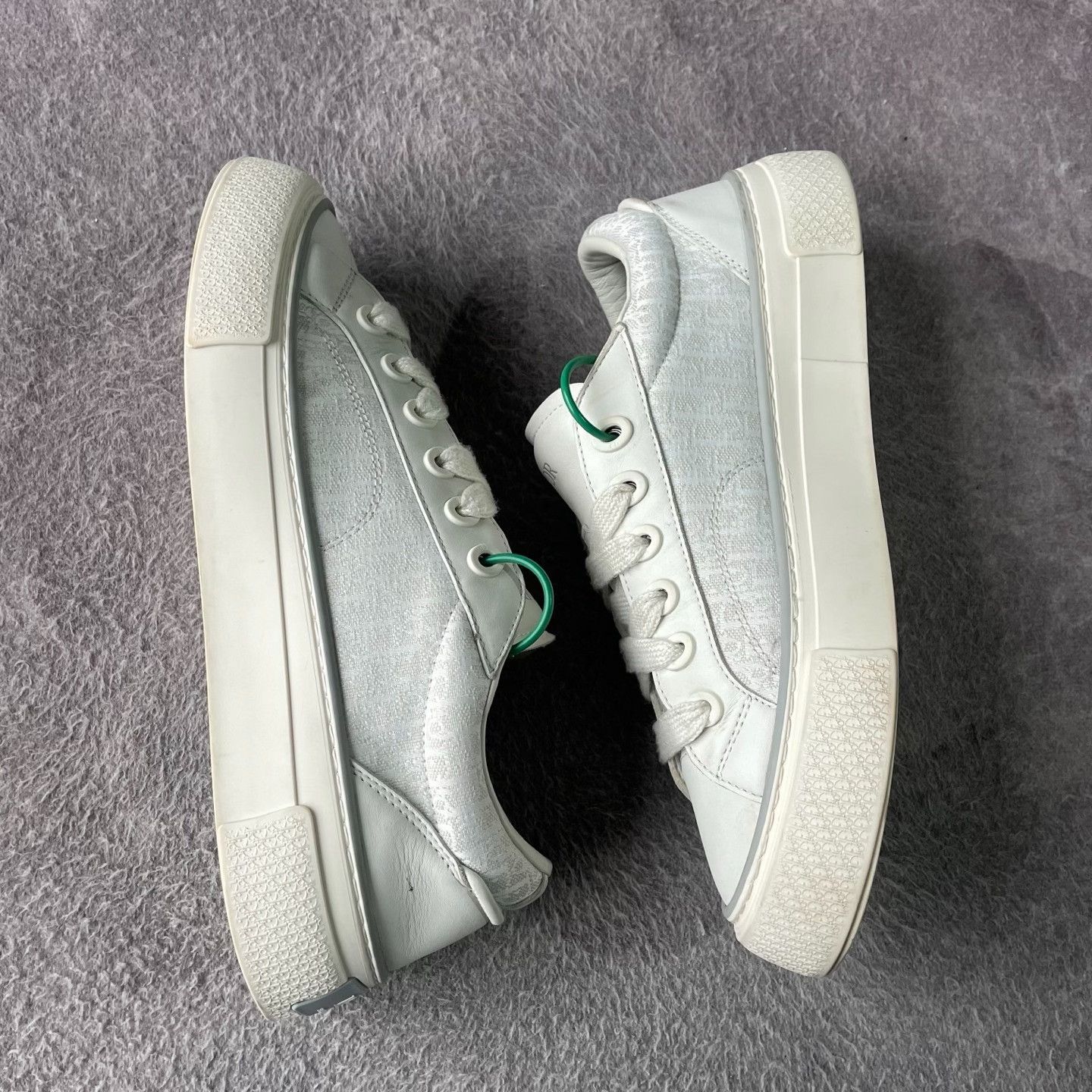 Dior Dior White Lowtop Sneakers 33 Men Size US 5 / EU 37 - 6 Thumbnail