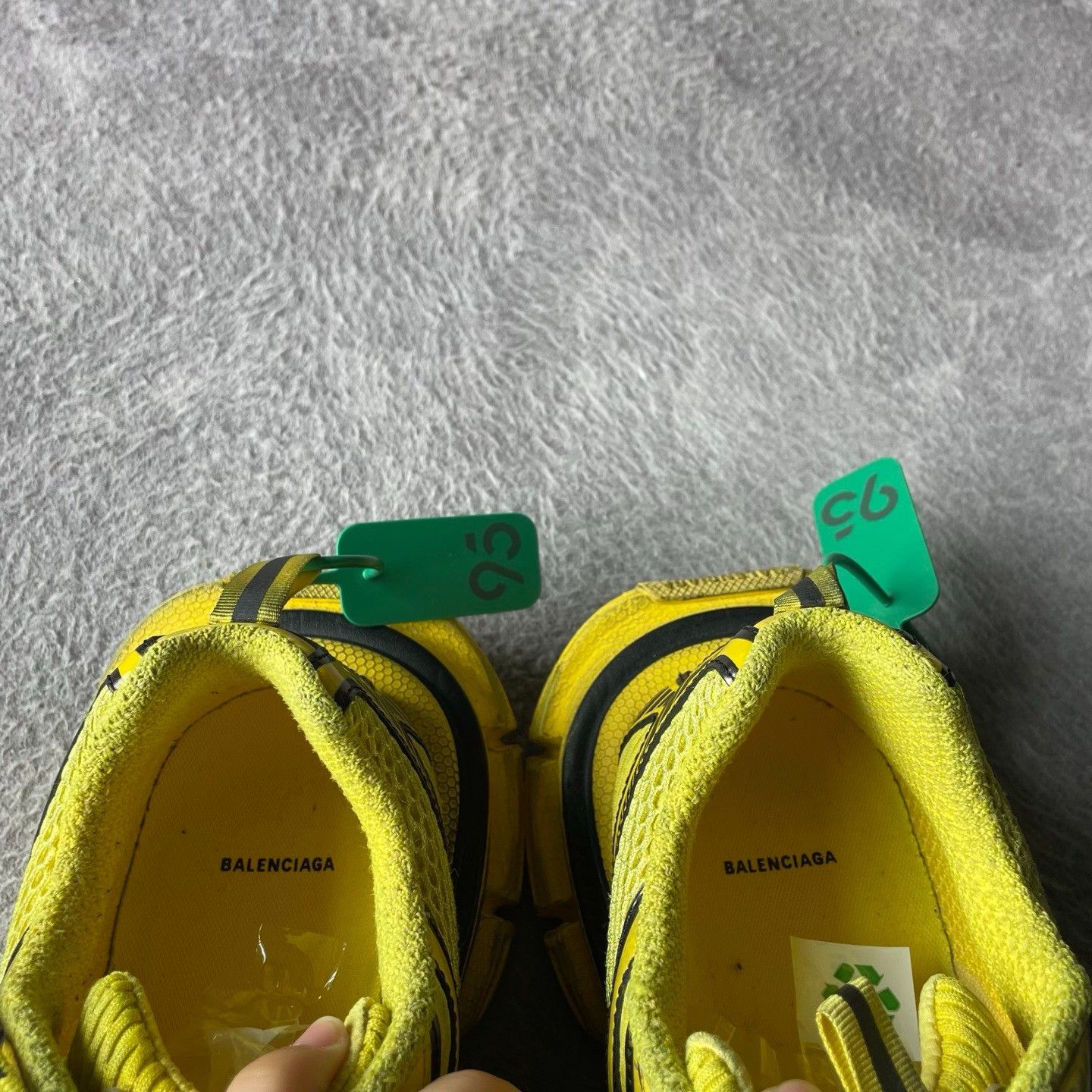 Balenciaga Balenciaga Yellow Lowtop Sneakers XL Men Size US 10 / EU 43 - 9 Thumbnail