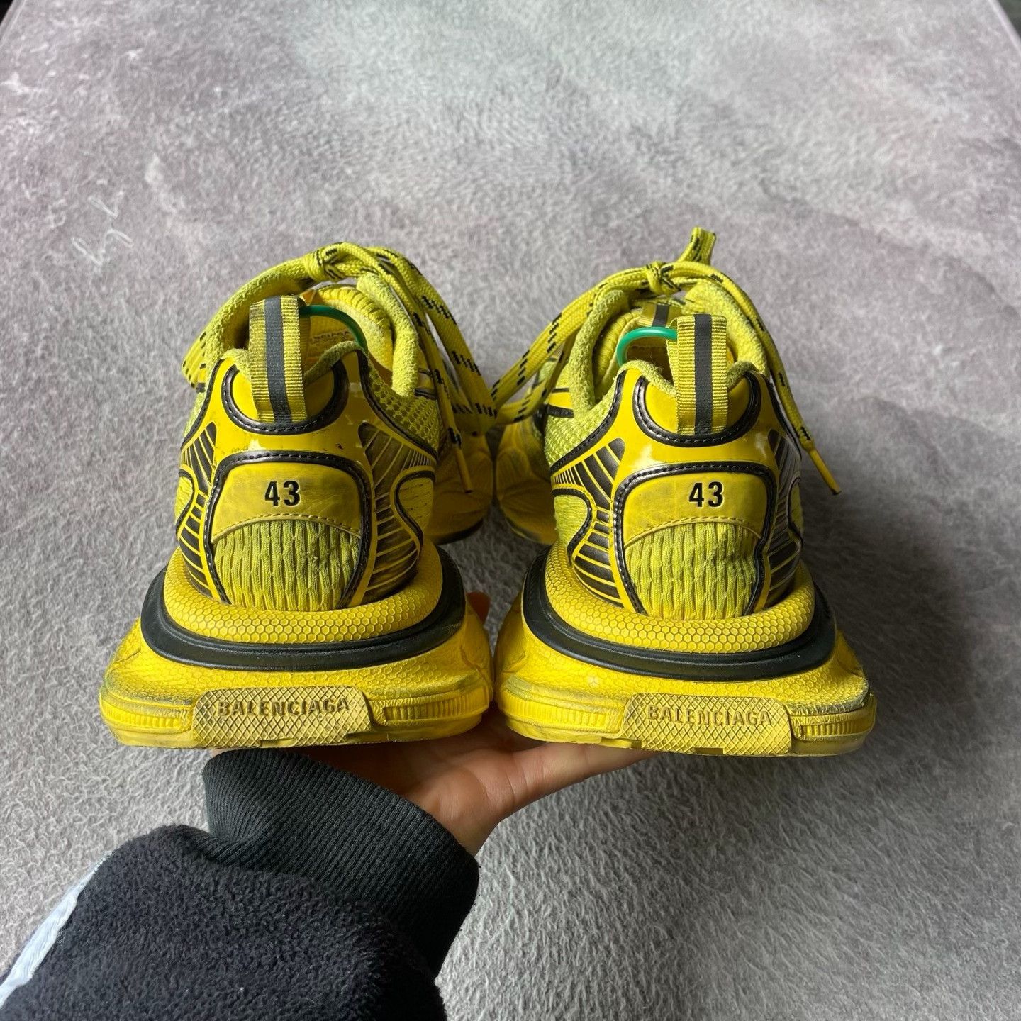 Balenciaga Balenciaga Yellow Lowtop Sneakers XL Men Size US 10 / EU 43 - 3 Thumbnail