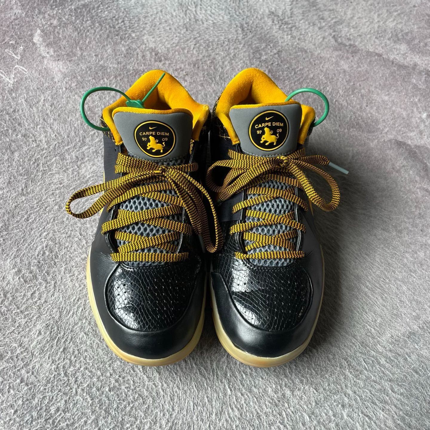 Nike Nike Yellow Lowtop Sneakers 41 Men Size US 8.5 / EU 41-42 - 2 Thumbnail